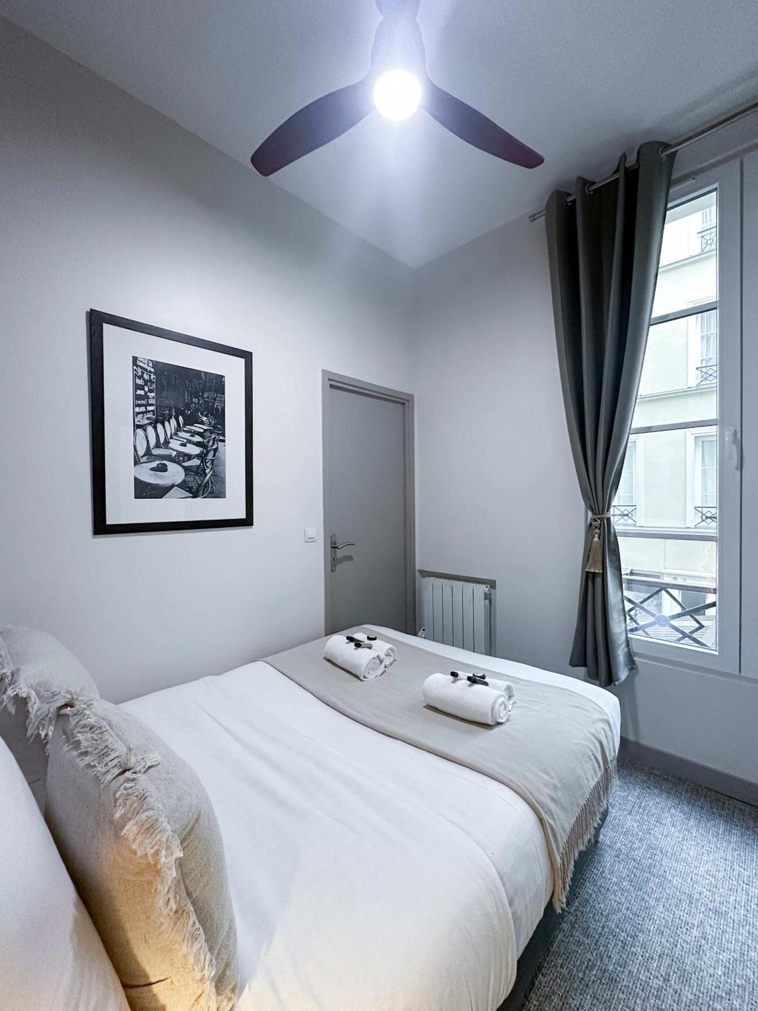 Renovated Champs-Elysees Retreat Lägenhet Paris Exteriör bild