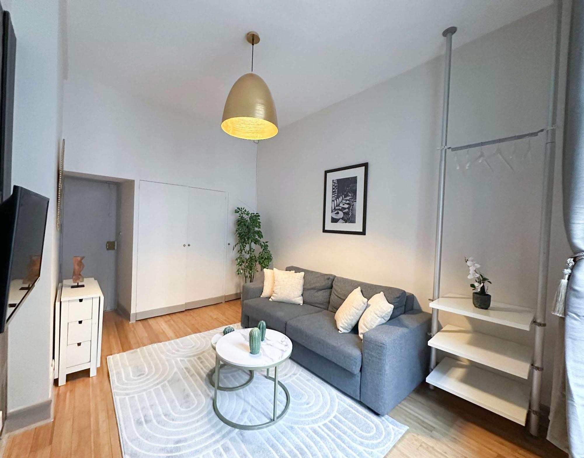 Renovated Champs-Elysees Retreat Lägenhet Paris Exteriör bild